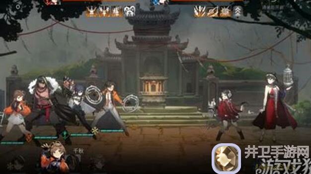 新月同行：探索两种不同结局的框外风景